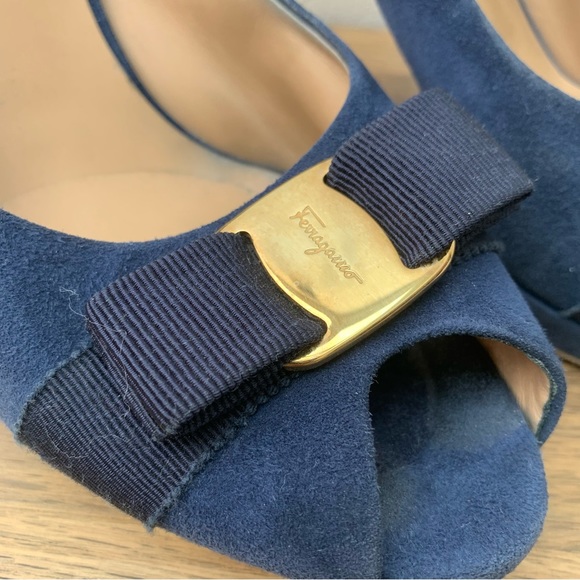 Salvatore Ferragamo Size US 10 C Blue Suede Heels Pumps Vara Bow Peep Toe Logo - Picture 5 of 11